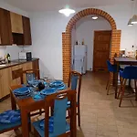 Eva Apartmanhaz Гостевой дом Эгер