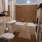 Eva Apartmanhaz Эгер