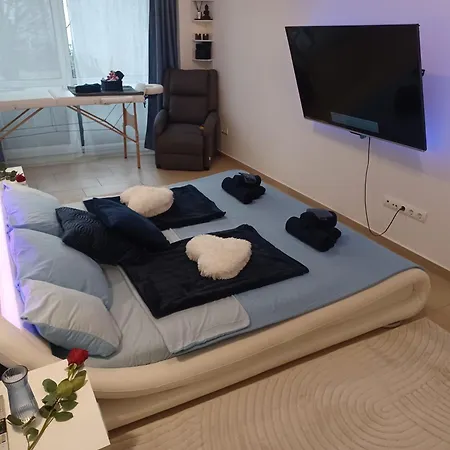 Eva Apartmanhaz בית הארחה