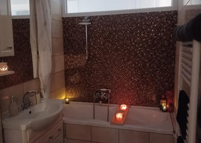 Eva Apartmanhaz Guest house 4*