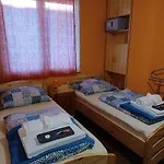 Eva Apartmanhaz Gasthof Erlau