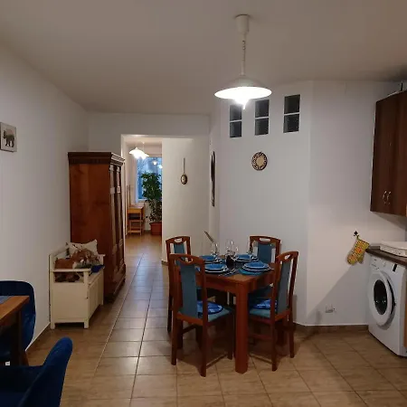 Eva Apartmanhaz Gæstehus Eger