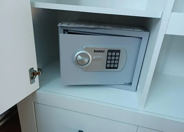 Eva Apartmanhaz בית הארחה אגר