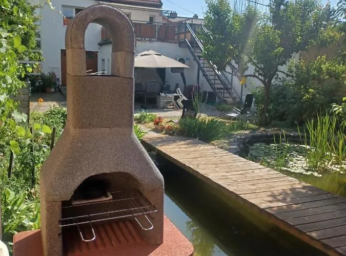 בית הארחה Eva Apartmanhaz 4*