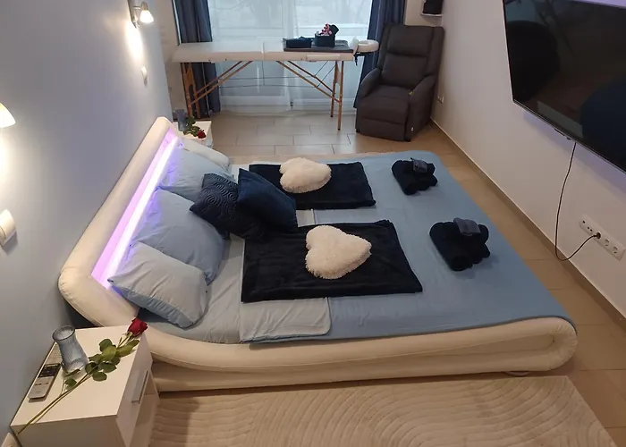 Eva Apartmanhaz אגר